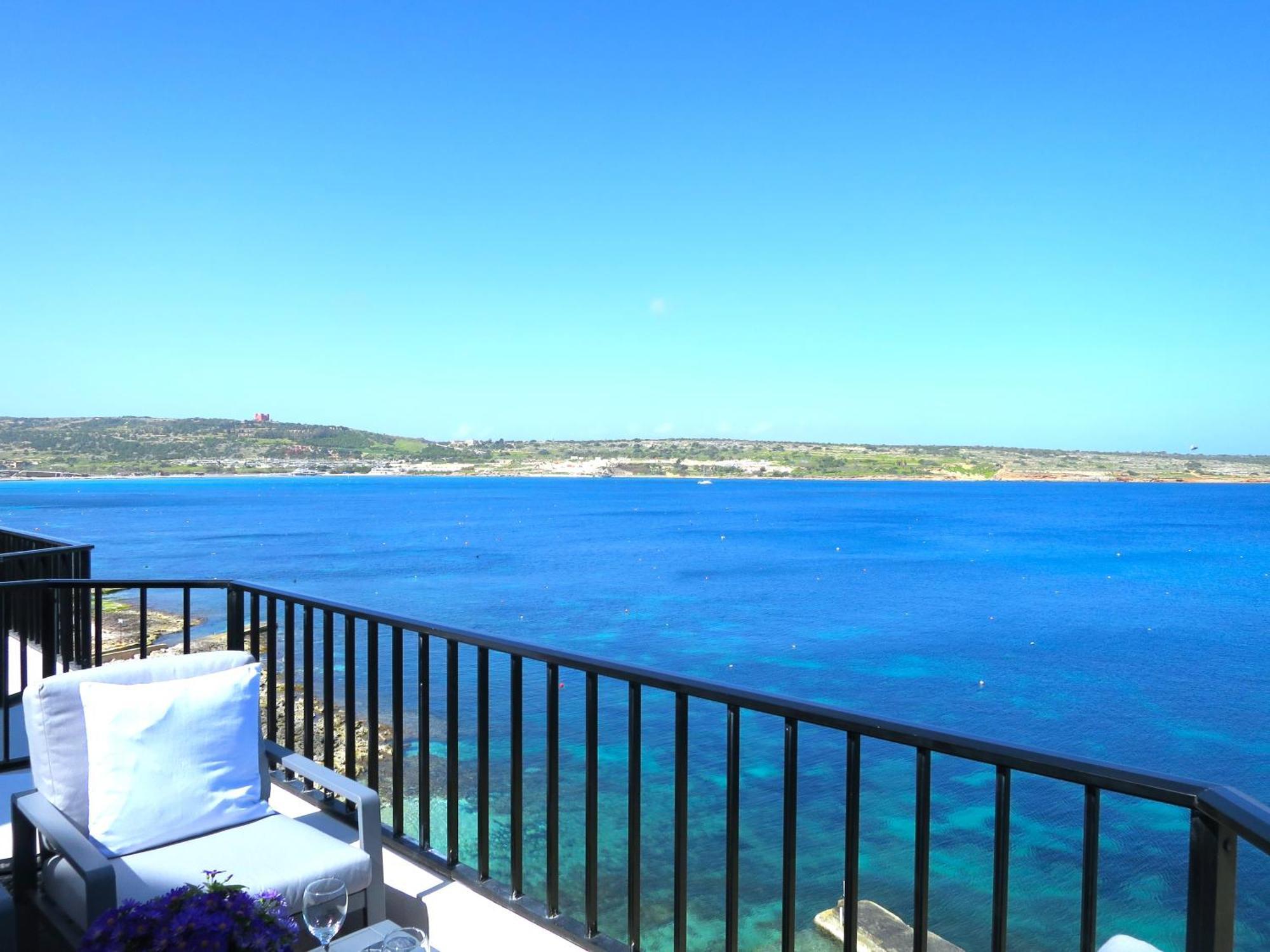 Seafront Apartment Terrace, Lounger & Panoramic Ocean Views Mellieħa Exterior foto