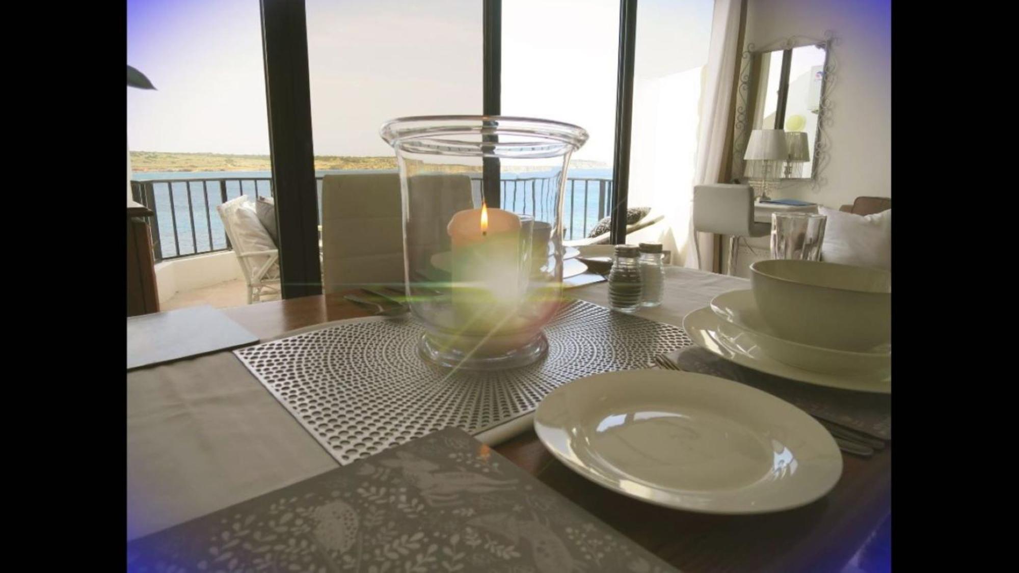 Seafront Apartment Terrace, Lounger & Panoramic Ocean Views Mellieħa Zimmer foto