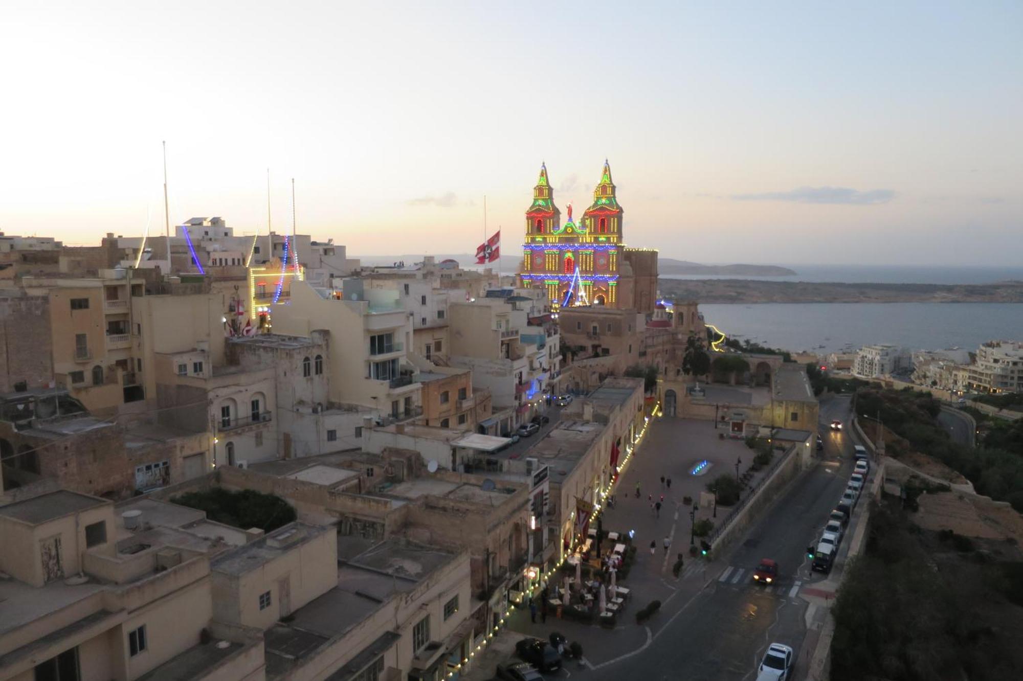 Seafront Apartment Terrace, Lounger & Panoramic Ocean Views Mellieħa Exterior foto